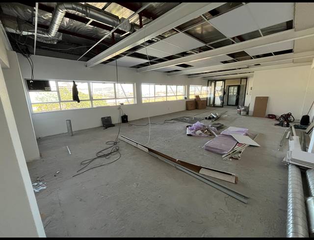93M² BUSINESS TO LET IN MAITLAND